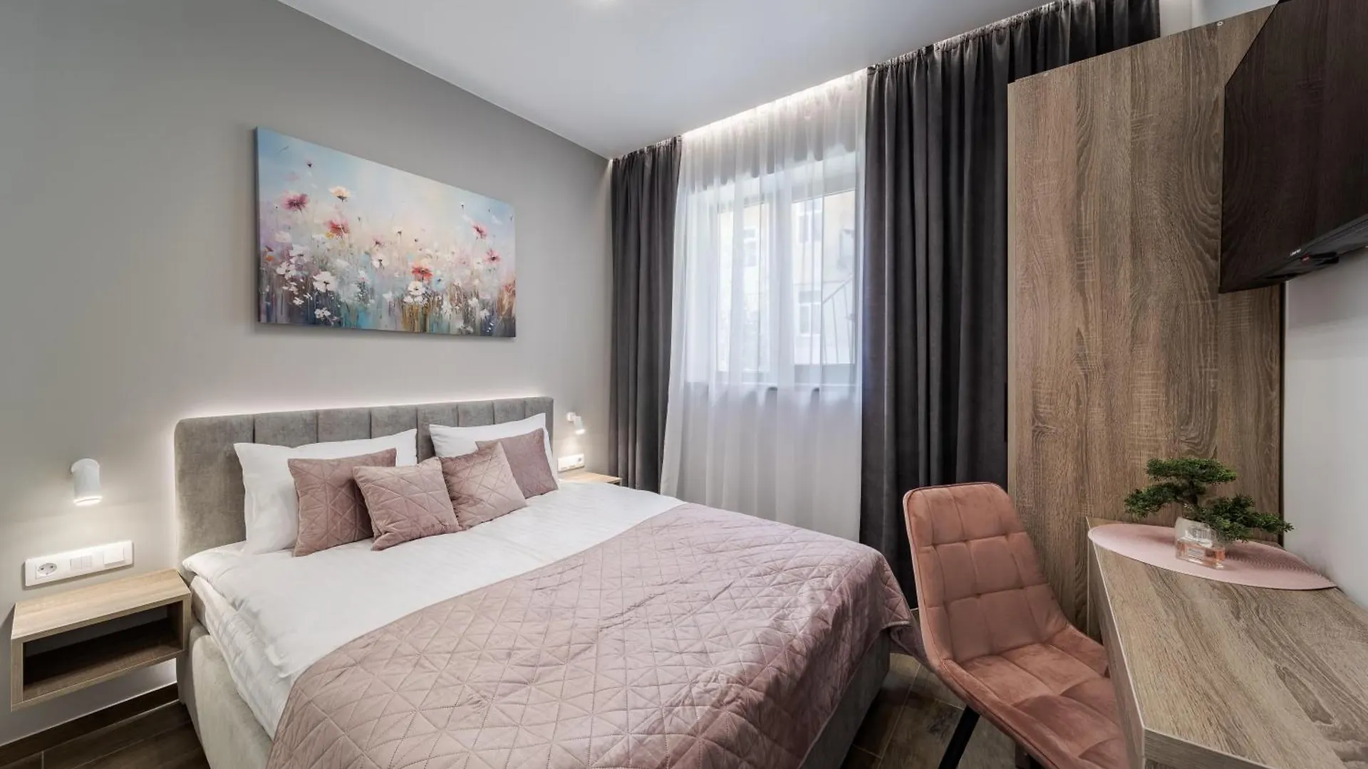 Demar Apart Lilac Lviv