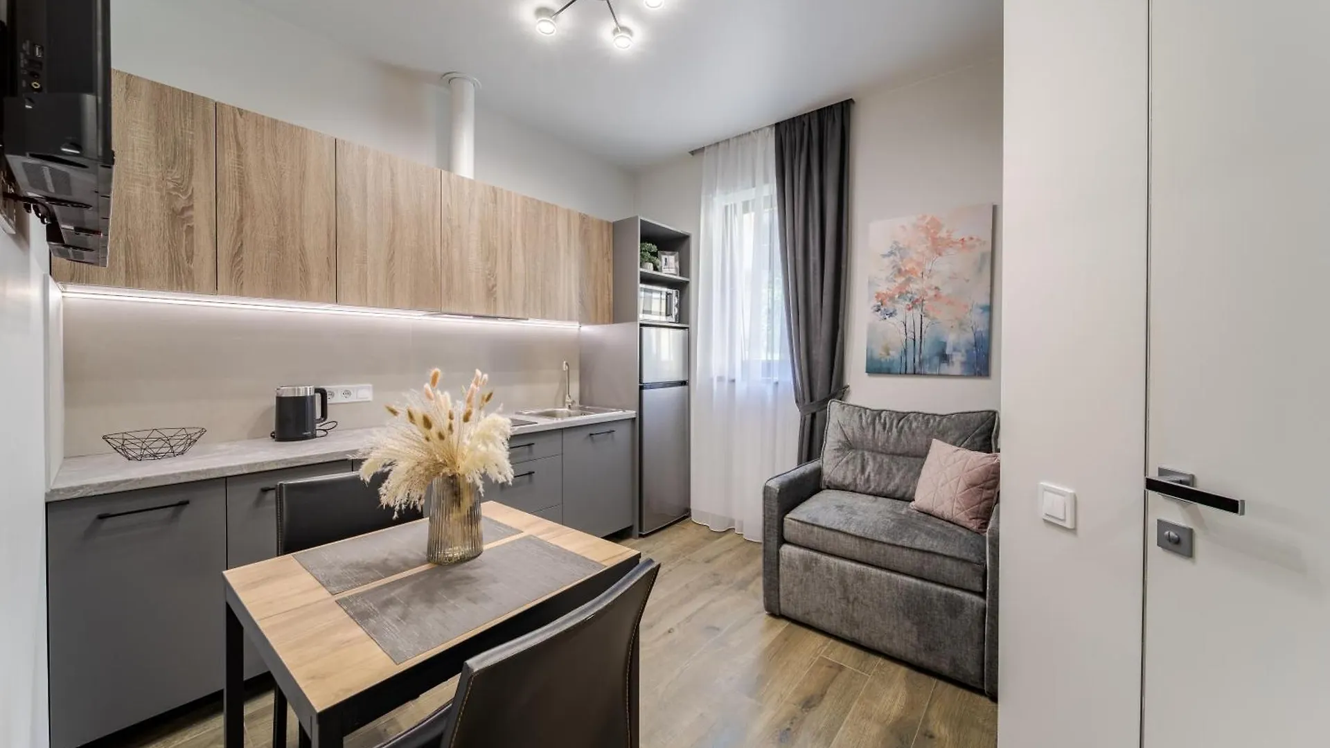 Demar Apart Lilac Lviv