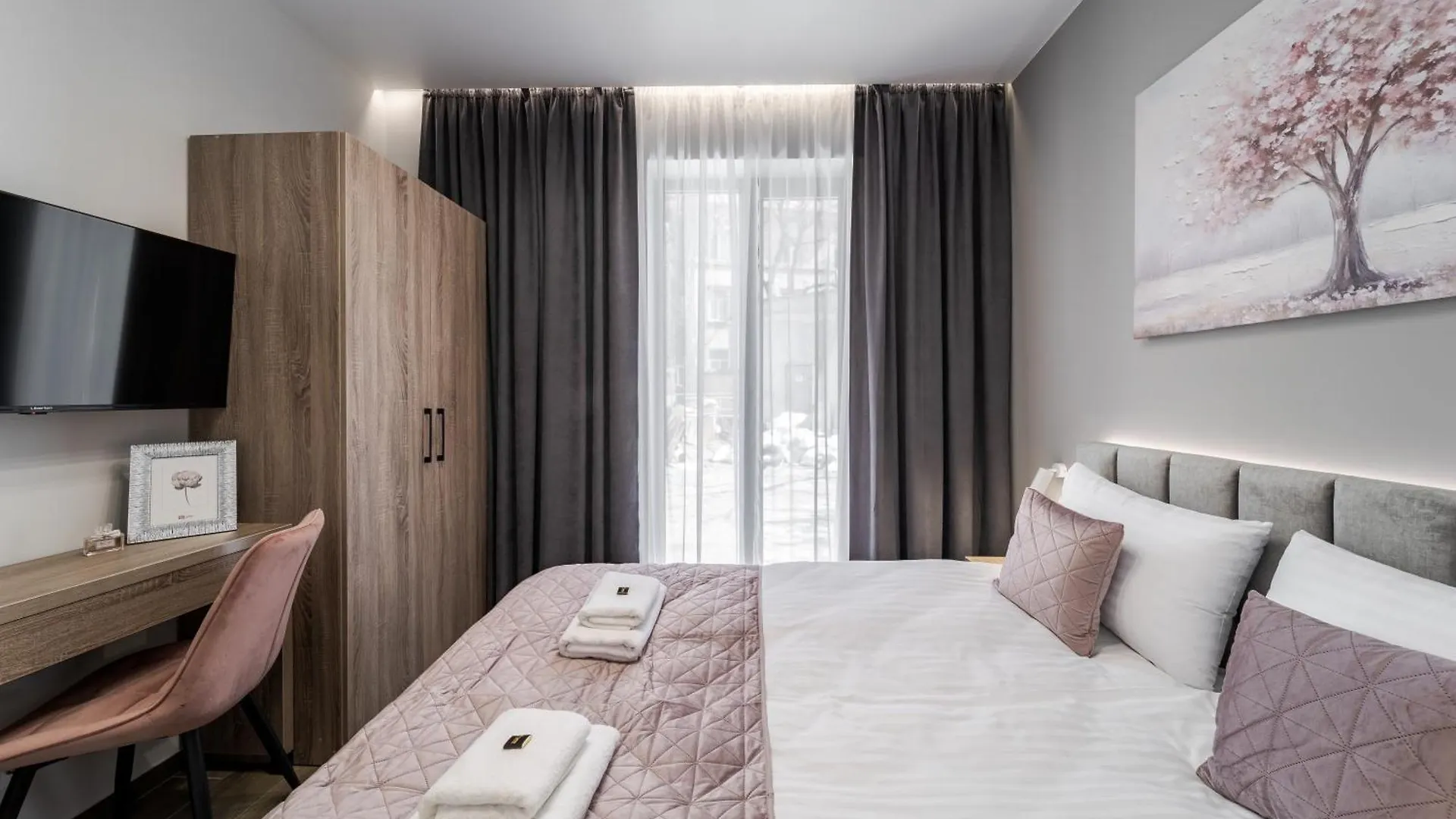 Demar Apart Lilac Leopoli 0*,  Ucraina